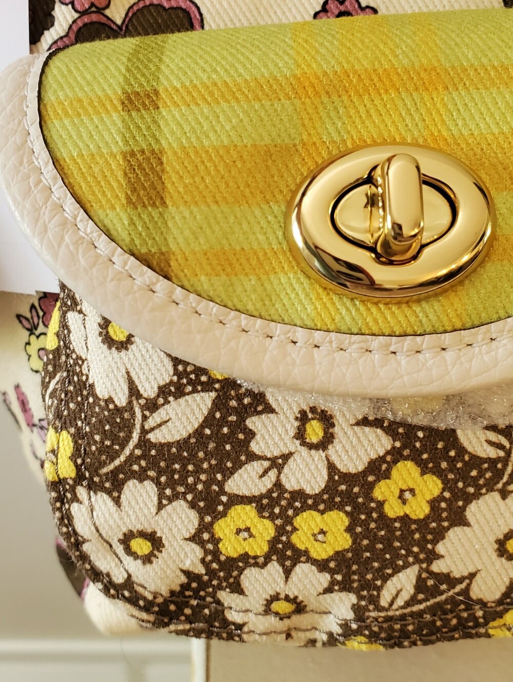 💥24 HOUR SALE💥🌼Coach Cargo Shoulder Bag Floral (FREE DIY CHARM INCLUDED)🌸 - Picture 5 of 13
